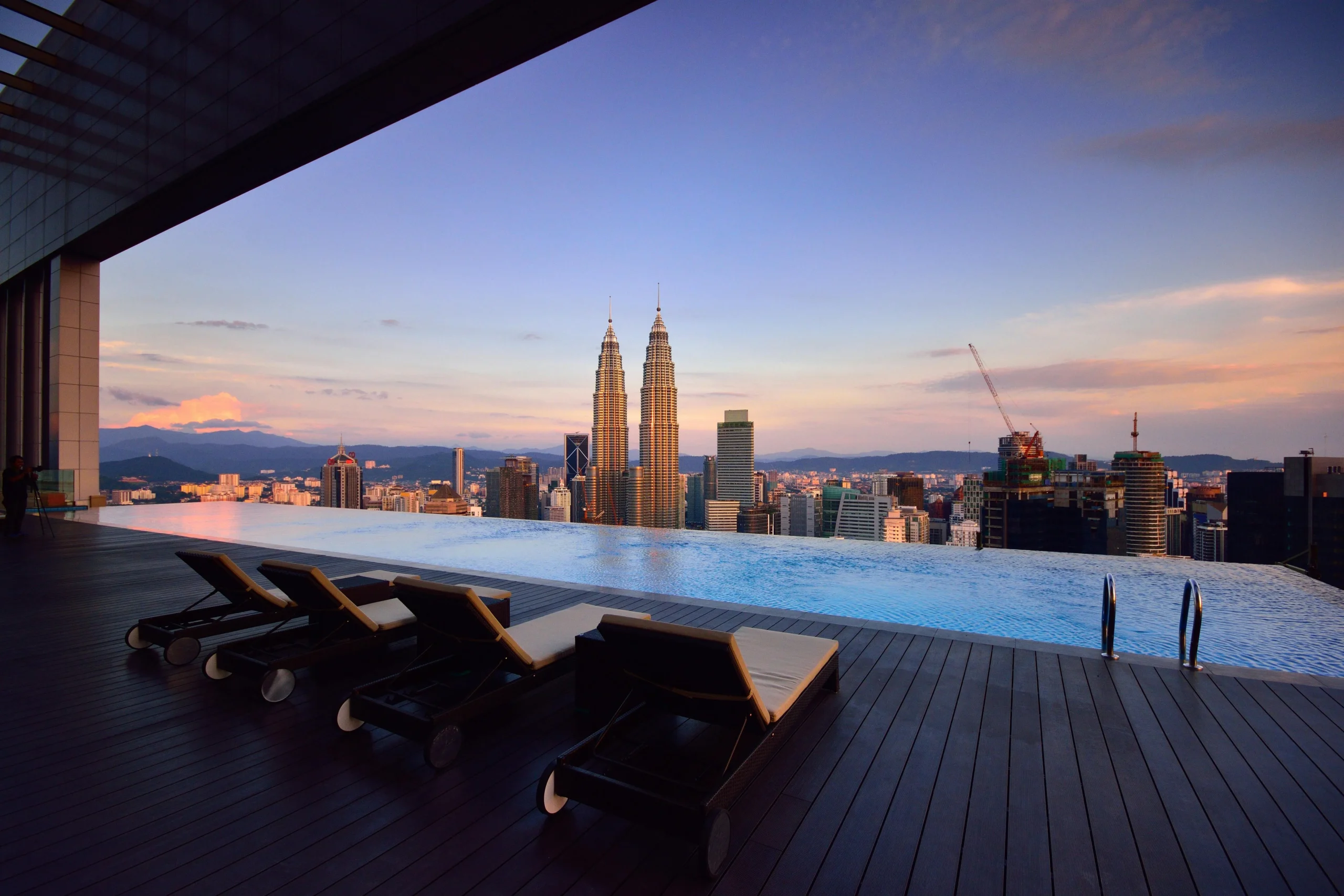 the bristol emaar Amenities infinity pool
